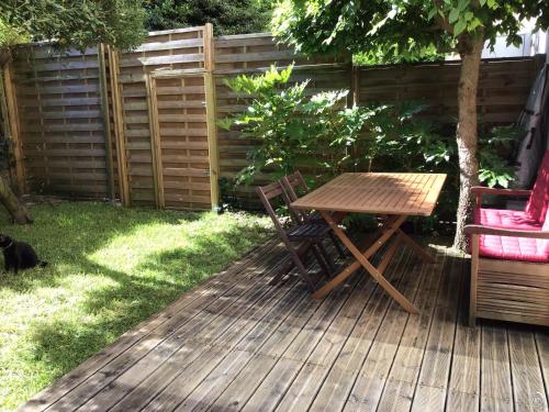 Studio avec jardin en bord de mer