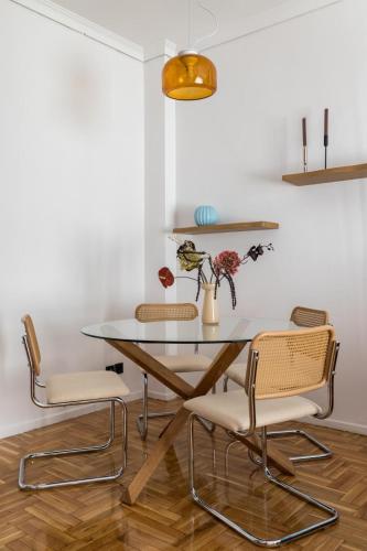 Stylish Boutique Apartment White Tower View