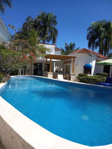 Villas Carela, Villas Privadas con Piscina y Jacuzzi a 2 Minutos de la Playa de Cabarete