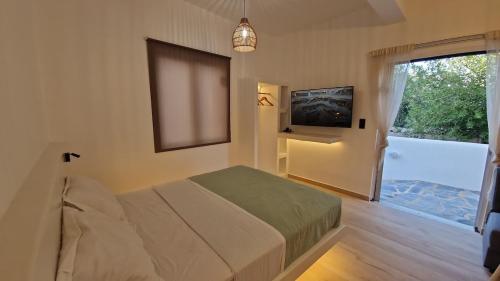 Alya Paros Calm Cycladic Aesthetic
