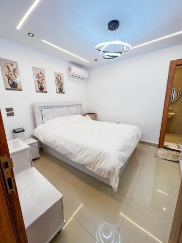 غرفه فندقيه ماستر داخل شقه مدينه نصر القاهره