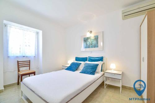 Vila Portuguesa by MTPhomes