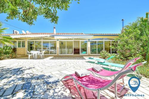 Vila Portuguesa by MTPhomes