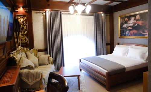 Kevin's Room 101 - Tirane, Albania