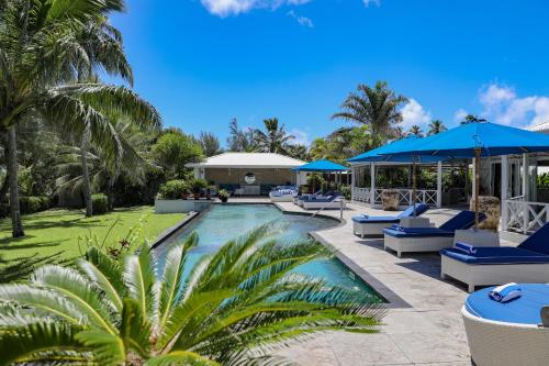 Waterfoot House - Private Beachfront Villa Complex