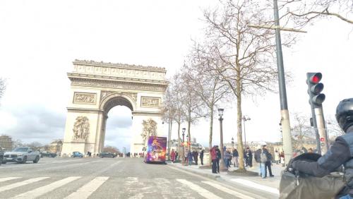 Gare Montparnasse 1mins,center, bd St Germain, 5mins Eiffel tour ,Notre Dame of Paris ,quartier Latin,amusing place