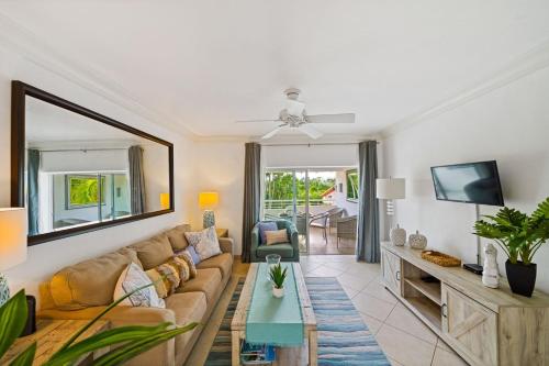 Glitter Bay Estate 414 apts