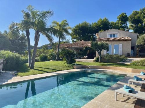 Mas des îles d'Or - Vue mer unique, Piscine chauffée, Jacuzzi, Tennis