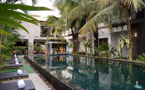 Swimmingpoolen hos eller tæt på Central Corner Suite