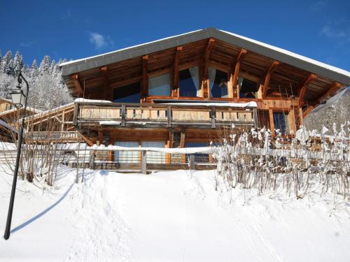 Chalet de Luxe aux Gets avec Jacuzzi, Wifi & Parking