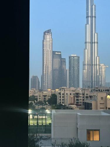 Premium Downtown 1BD Apartment Burj Khalifa View 9 Mins walk Dubai Mall