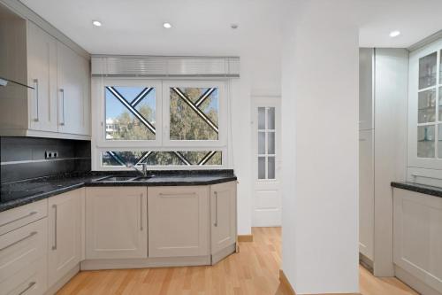 Banus Grand Luxury Apartment