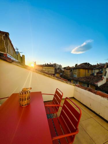 Rare duplex with rooftop terrace