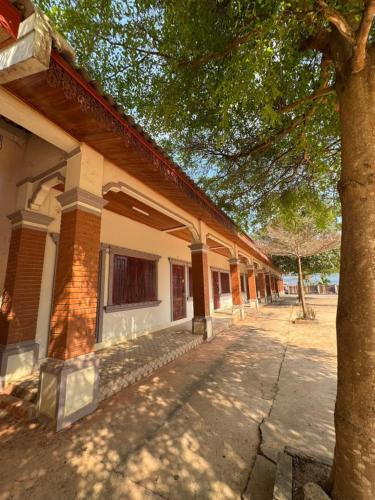 Dok Ban Paa Guest House