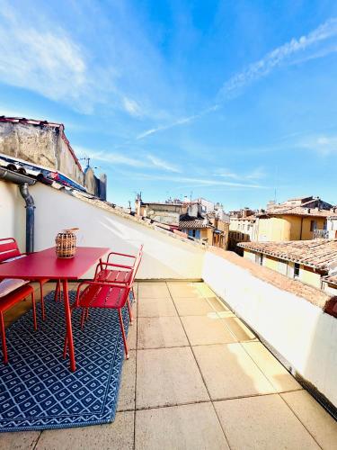 Rare duplex with rooftop terrace