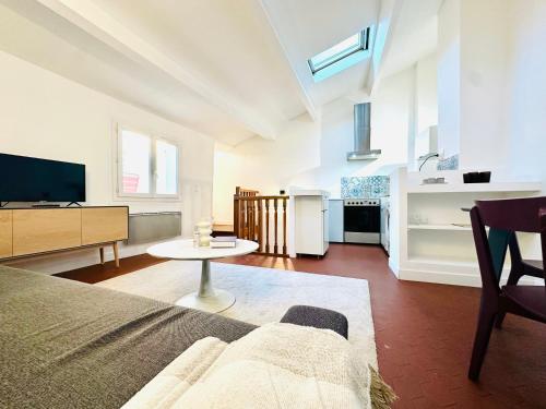 Rare duplex with rooftop terrace