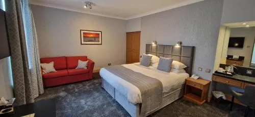 The Royal Hotel photo 30