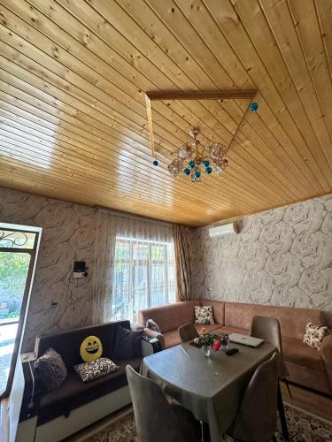 Зона вітальні в Mini Villa