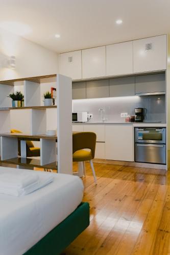 ORM - São Lazaro & Entreparedes Apartment