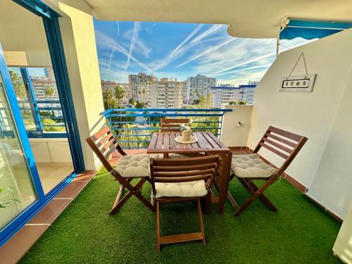Mediterranean Boutique Apartment - Sea View, Pool & Parking