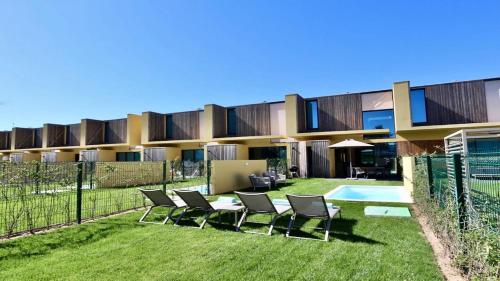 Villa Rimah, Sunny Algarve, Entire Villa "heated" pool, Golf, walk to Beaches & Long Stays by Clever Details