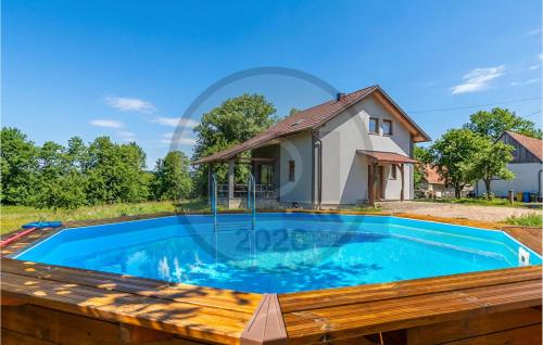 3 Bedroom Awesome Home In Gospic