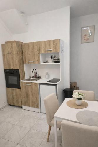 Eldhús eða eldhúskrókur á Duplex moderne et lumineux