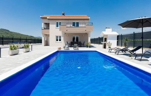 Gorgeous Home In Hrscevani
