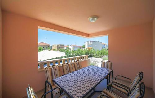 Awesome Home In Kastel Luksic