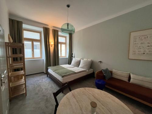 Charming Studio with Patio