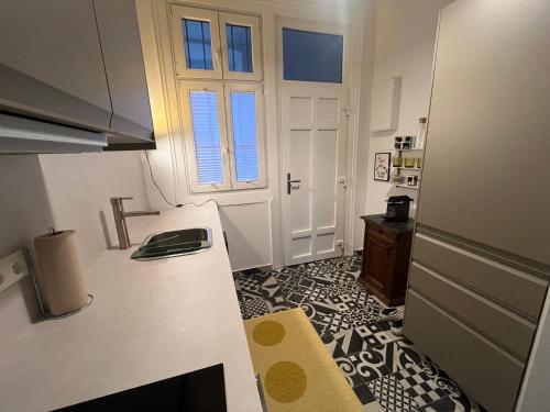 Charming Studio with Patio