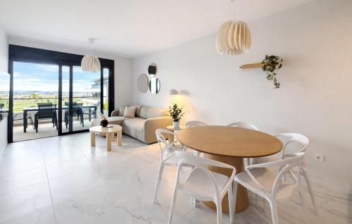 Stunning Apartment In Torrevieja