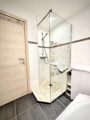 Luxury Cannes Suite Terrace Walk to Palais