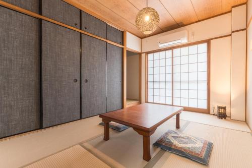 Easy Namba USJ 3DK Up to 8 Whole house
