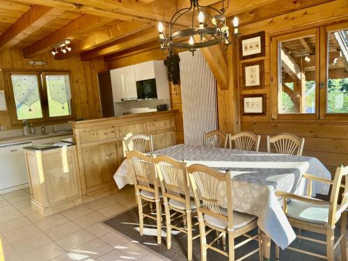 Chalet familial Les Gets - 5 chambres, 4 sdb, WIFI, Animaux admis, Parking