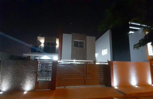 Naime 3 Bristol villa