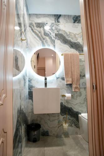 חדר רחצה ב-Luxury Collection Hotel