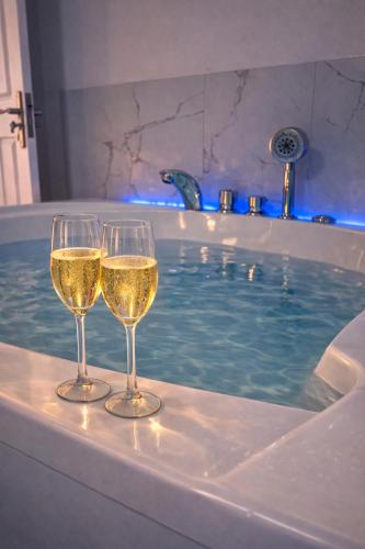 Love Room romantique avec jacuzzi prive & Parking