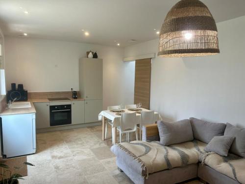 Maison au calme - Climatisation Terrasse & Parking