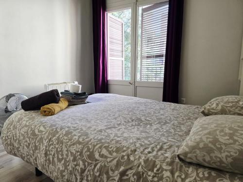 little 3 bedrooms apartement barcelona center
