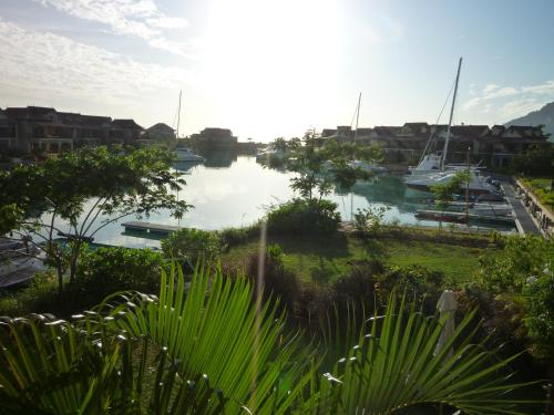 Gambar di galeri bagi Eden Island Apartment 70A14 di Eden Island
