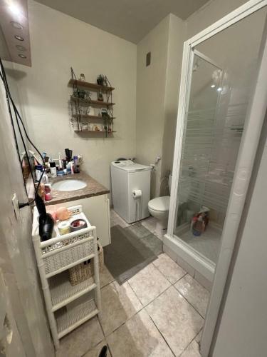 Charming Studio Apartment with Ocean Views in Nice, France