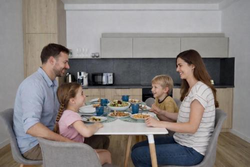 Barkowska 25 - nowoczesny apartament blisko gór z parkingiem by ReApartments