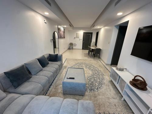 Pinnacle Row Panoramic 2BR Oasis