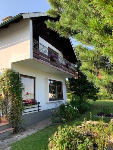 House Flora - at Lake Traunsee