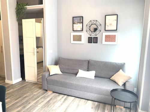 Estudio acogedor y luminoso junto al metro ubicación ideal