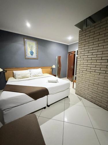 RESIDENCIAL Taka Taka