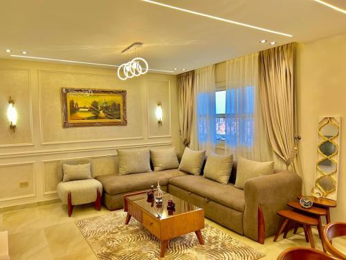 Ultra Luxurious 2BR 3BR in Gated Compound