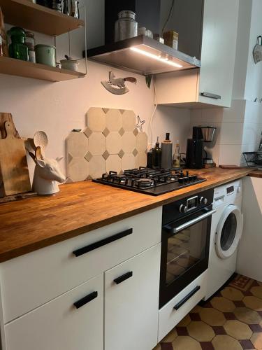 Künstlerische Altbauwohnung im beliebten Nibelungenviertel