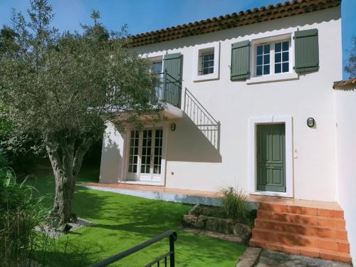 Villa Sainte Maxime 8 personnes piscine privée et proche de la mer